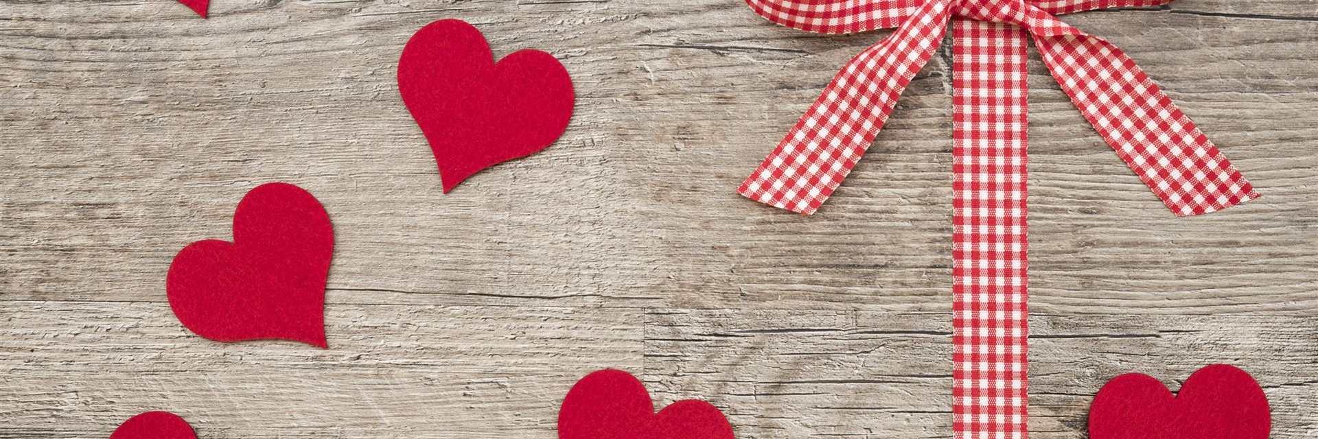karte, postkarte, glückwunsch, geburtstag, gutschein, schleife, schlaufe, geschenk, schönen muttertag, schenken, geschenkgutschein, einladung, herz, liebe, valentinstag